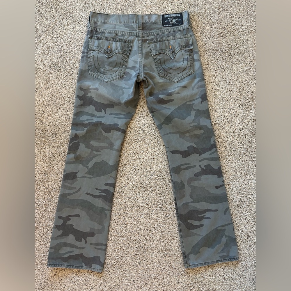 True Religion Ricky camouflage jeans. Very Good Condition! Grey/Green. 34” x 34” - Picture 7 of 14
